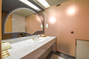 Suite, Raucher, eigenes Bad (79 sqm) | Badezimmer