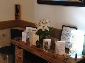 Lobby - Piwaka Lodge and Backpackers (Picton)