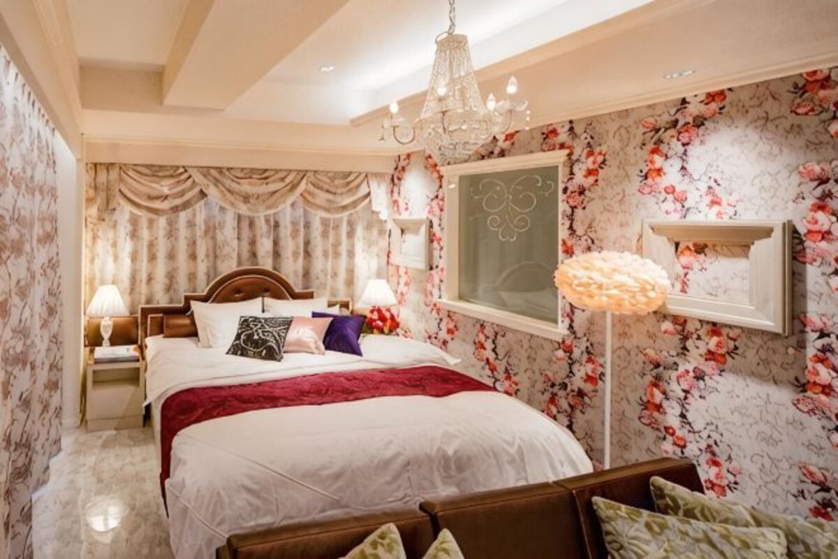 King Suite With SPA Bath