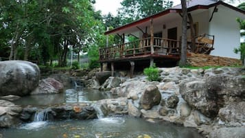 Deluxe-huone | Työpöytä, lisävuoteet, ilmainen Wi-Fi