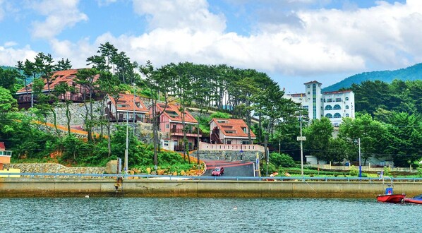 Property grounds - Tongyeong Beach Castle Hotel (Tongyeong)