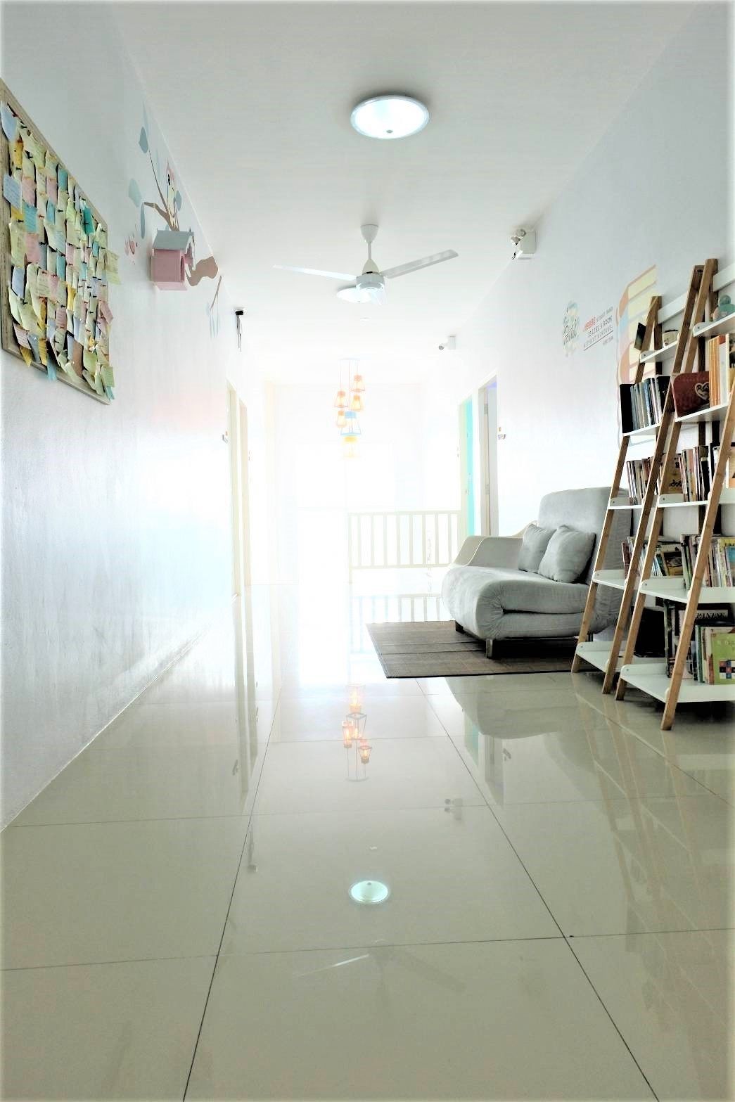 32-英寸LED 电视 （配备有线频道）、电视