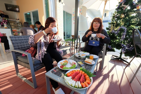 Daily continental breakfast (THB 130 per person)
