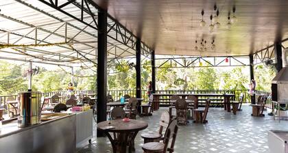 OYO 755 Rattana Resort
