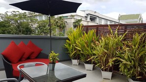 6 Beds Female Dormitory, Balcony | Vue depuis le balcon