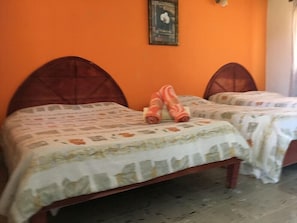 Tripla familiare, vista piscina, lato piscina | Wi-Fi gratuito