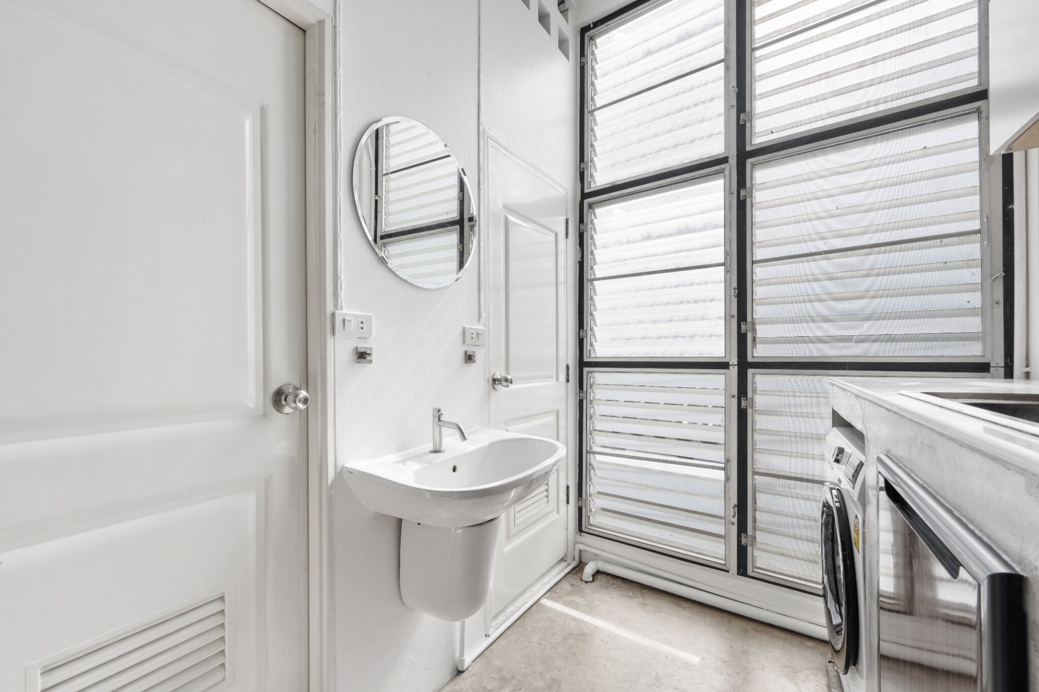 Photo - River View Residence