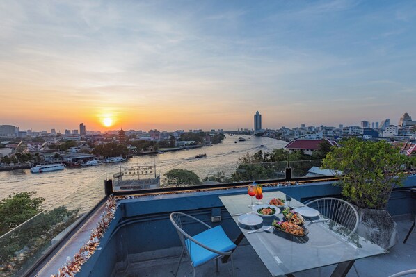 Rooftop terrace - River View Residence (Bangkok)