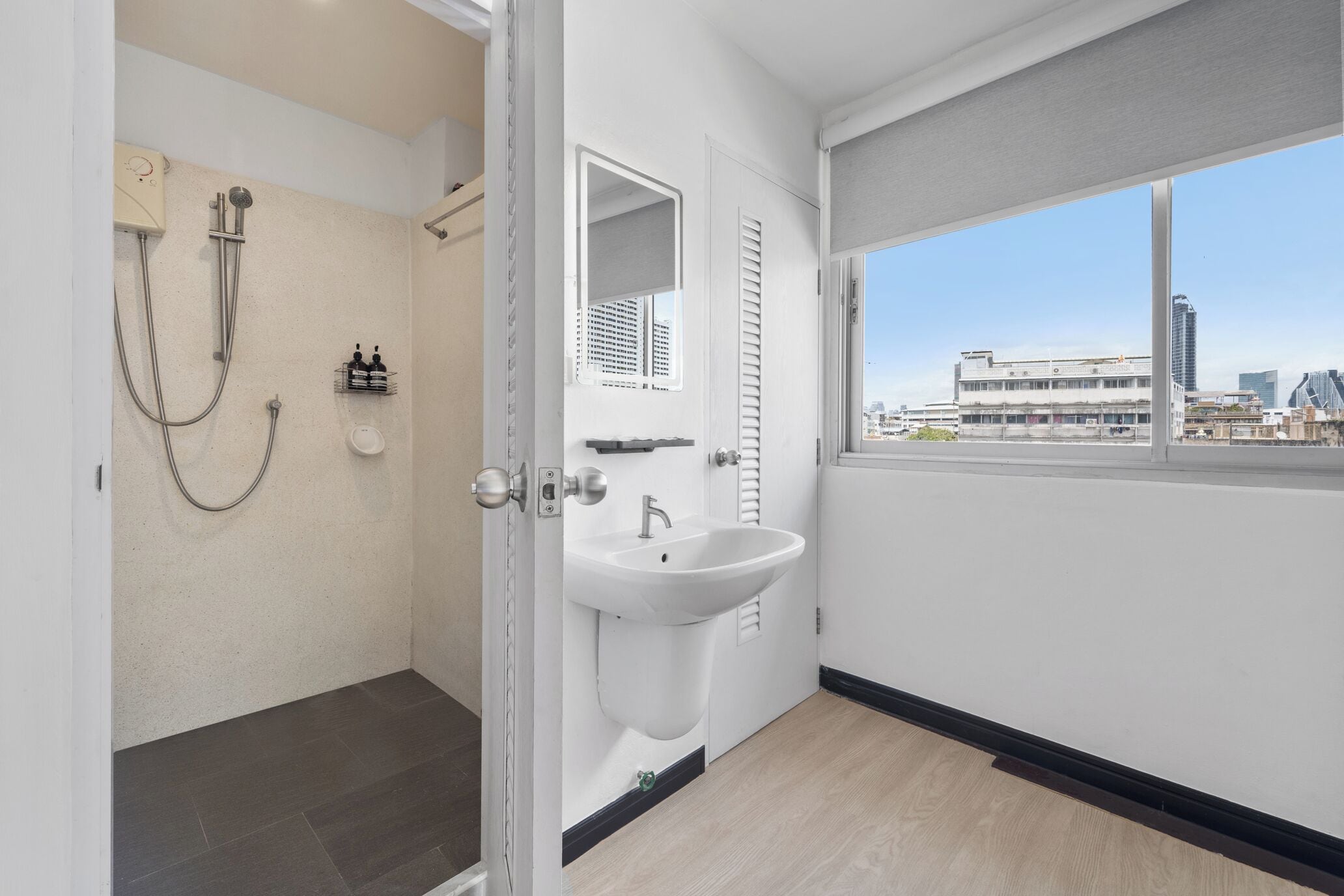 Photo - River View Residence