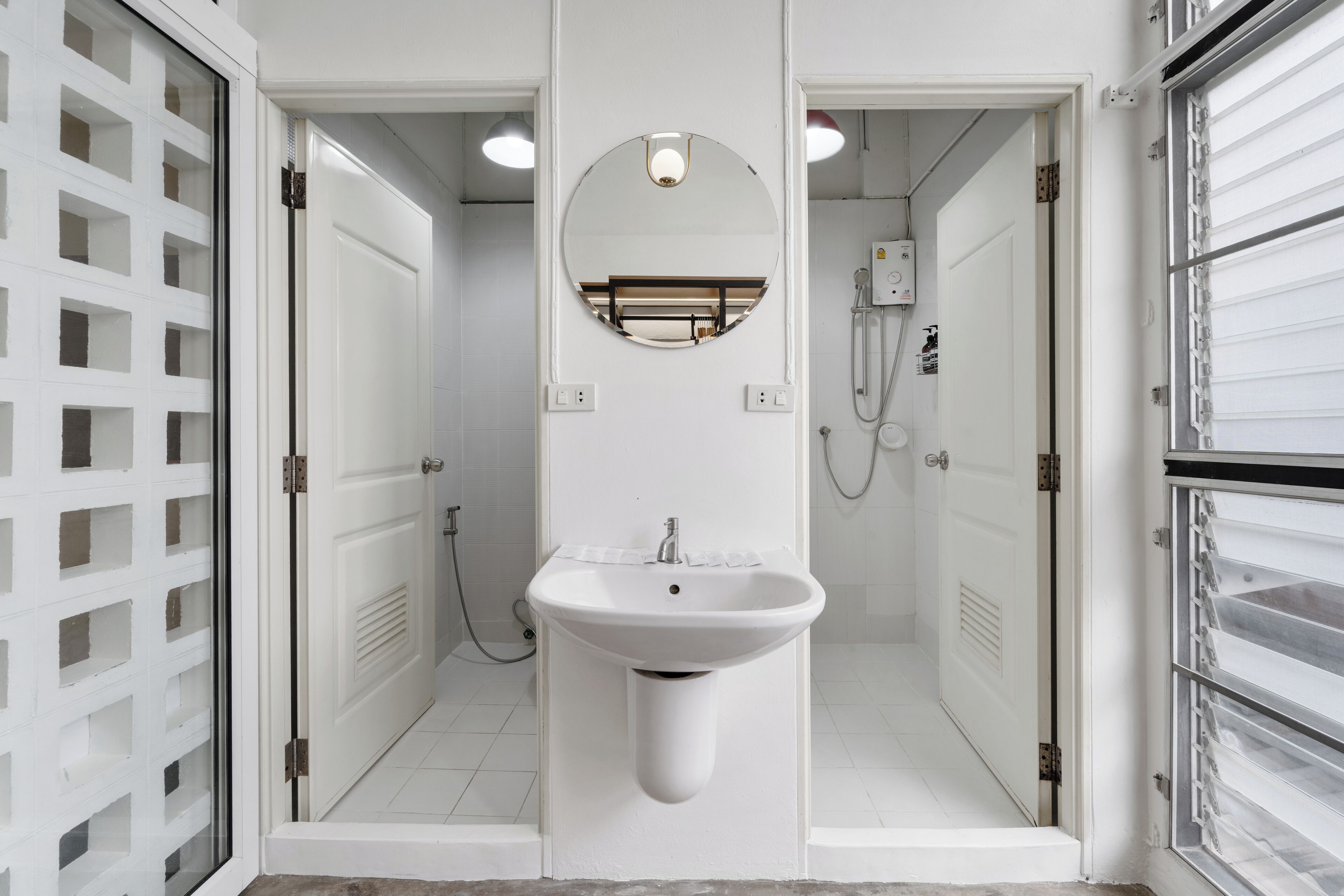 ห้องแฟมิลี่สำหรับสี่ท่าน | ห้องน้ำ | ฝักบัว, ของใช้ในห้องน  ้ำฟรี, ไดร์เป่าผม, ผ้าเช็ดตัว