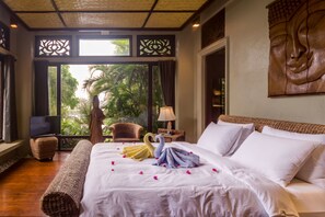 Minibar, in-room safe, individually decorated, individually furnished - Den Pasar Boracay Villa (Boracay Island)