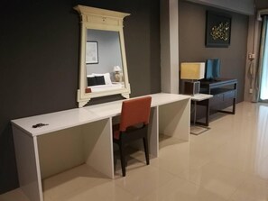 Vierpersoonskamer | Hypoallergeen beddengoed, gratis wifi, beddengoed