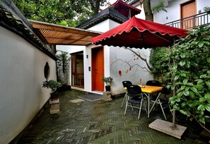 Quarto casal superior (QING YUAN) | Terraço/pátio