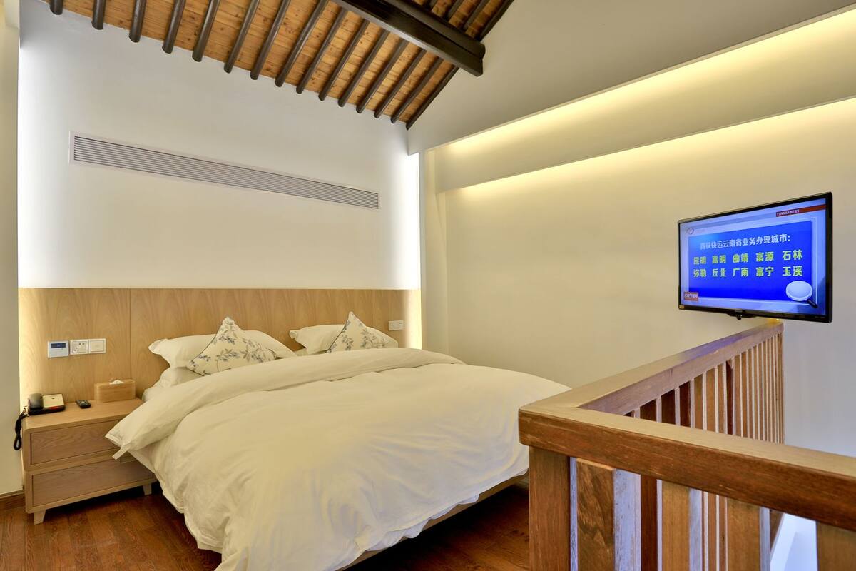 Roupas de cama premium, individualmente decorados, escrivaninha