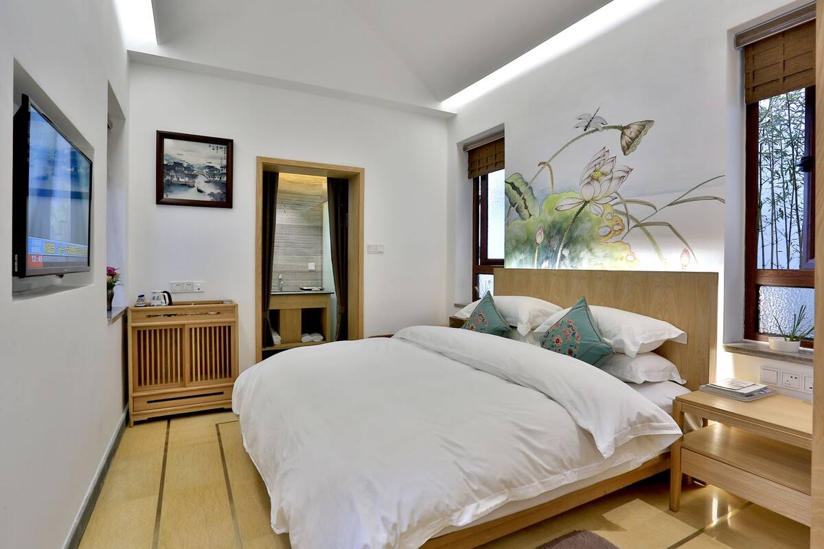 Quarto casal com design assinado (YI JU) | Roupas de cama premium, individualmente decorados, escrivaninha