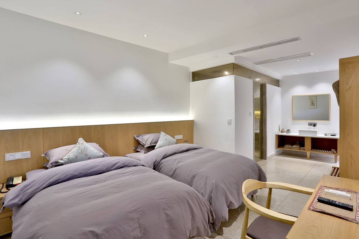 Quarto duplo standard (WU SHE) | Roupas de cama premium, individualmente decorados, escrivaninha