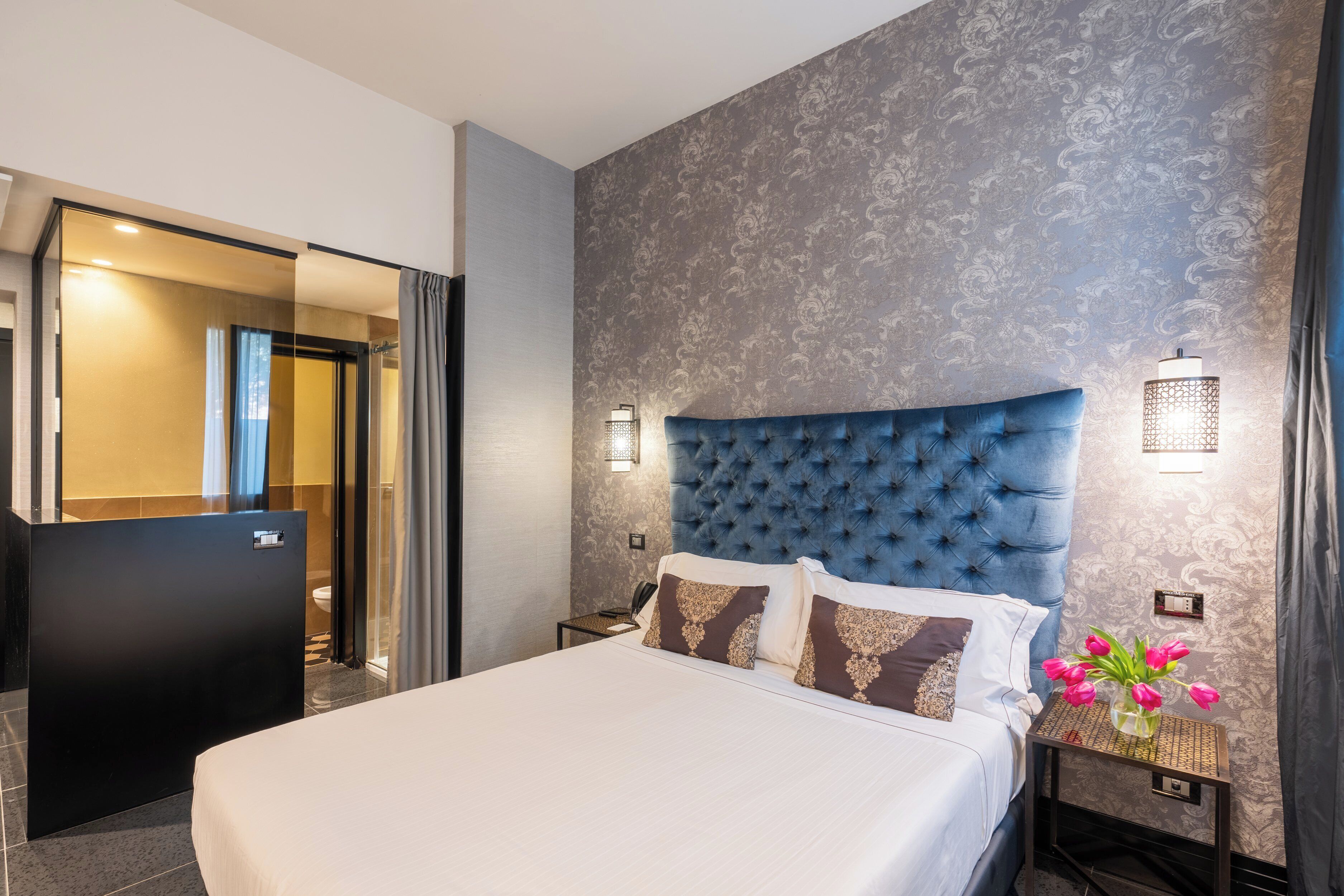 Premium bedding, down comforters, in-room safe, blackout drapes