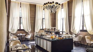 Daily buffet breakfast (EUR 20 per person)