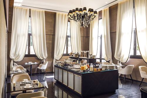 Desayuno buffet todos los días (con cargo)