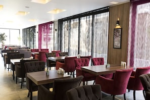 Coin salon dans le hall