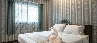 Sunday J Resort & Restaurant