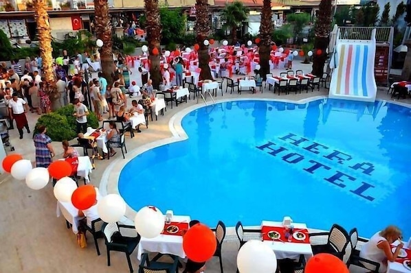 2 indoor pools, 2 outdoor pools, pool umbrellas, sun loungers