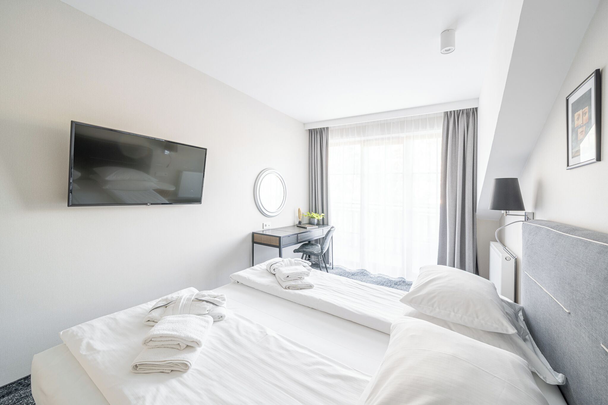 Coffres-forts dans les chambres, bureau, chambres insonorisées