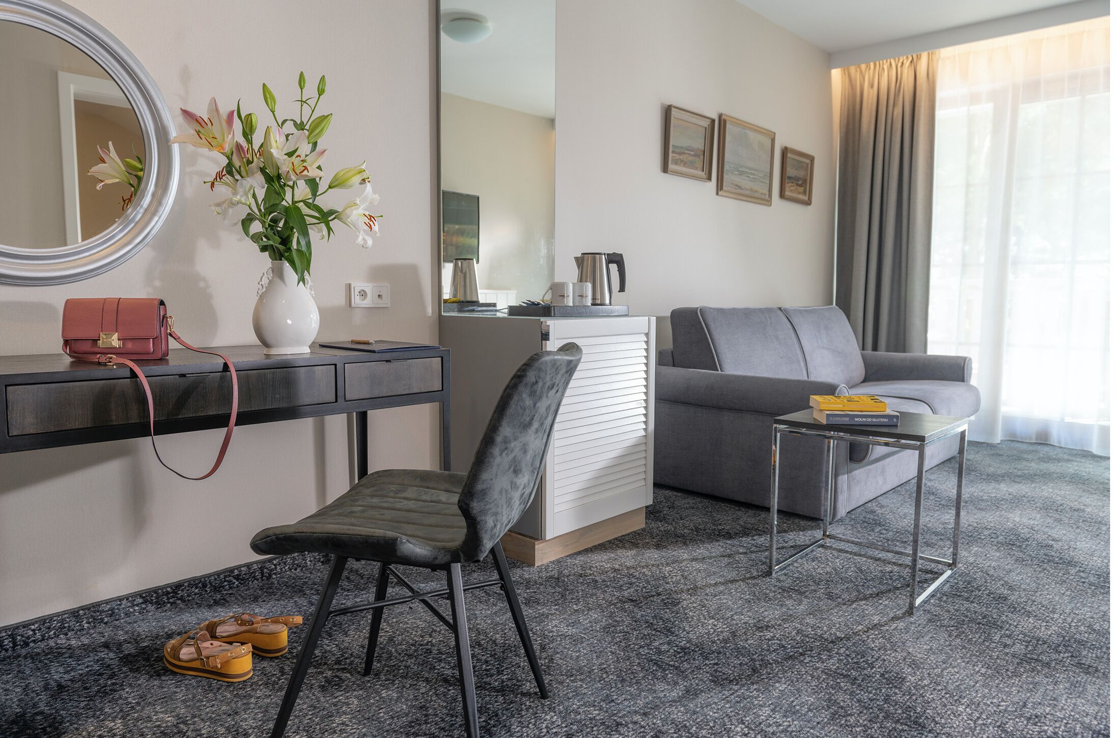 luxury apartment | in-room safe, desk, soundproofing, cots/infant beds