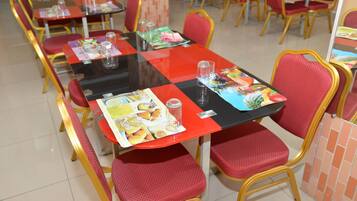 Bao gồm bữa sáng kiểu Âu hàng ngày