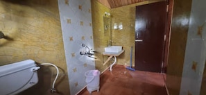 Bathroom - Tandi Sarai (Spiti)