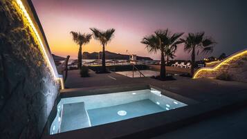 Design Studio Suite, 1 Bedroom, Sea View, Sea Facing (Heated Plunge Pool)
