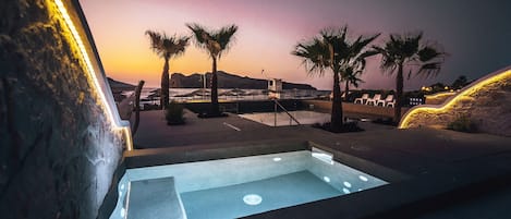 Design Studio Suite, 1 Bedroom, Sea View, Sea Facing (Heated Plunge Pool)
