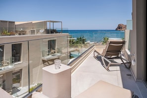 Elite Three Room Maisonette, Private Pool, Sea View | Terrasse/patio
