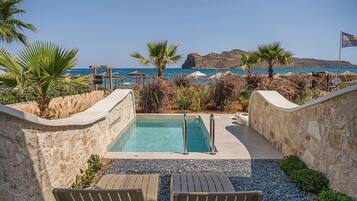 Horizon Sea Front Suite, Private Pool | 1 bedroom, premium bedding, in-room safe, soundproofing