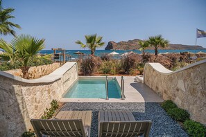 Horizon Sea Front Suite, Private Pool | 高档床上用品、客房内保险箱、隔音、熨斗/熨衣板