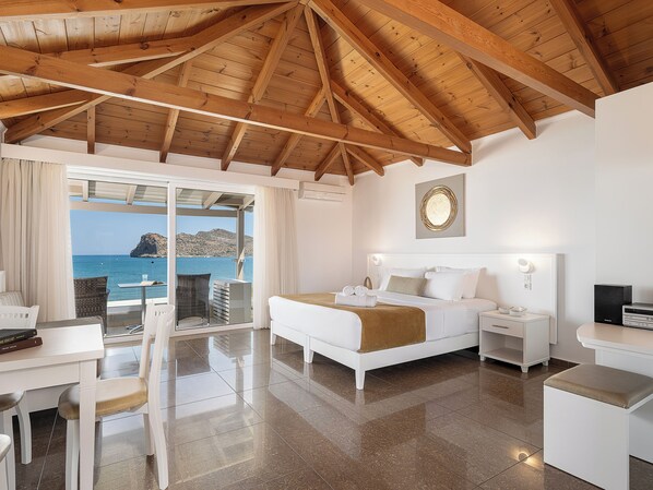 Studio Suite, Sea View, Sea Facing | Premium bedding, in-room safe, soundproofing, iron/ironing board - Vergina Beach Resort (Chania)