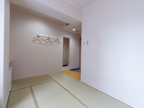 Kamar Twin Tradisional, Bebas Asap Rokok (Japanese Style 1-2PAX) | Seprai linen