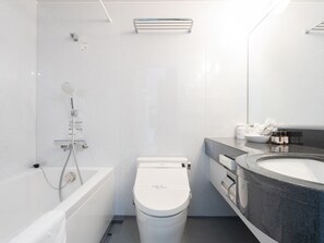 Premium Room, 1 Queen Bed, Non Smoking, Kitchenette | Bathroom