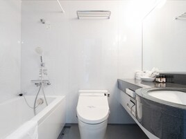Premium Room, 1 Queen Bed, Non Smoking, Kitchenette | Bathroom