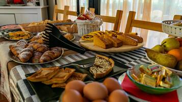 Daily continental breakfast for a fee