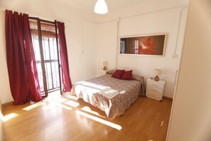 Superior Apartment, 4 Bedrooms, City View - Sevilladream Apartments (Seville)