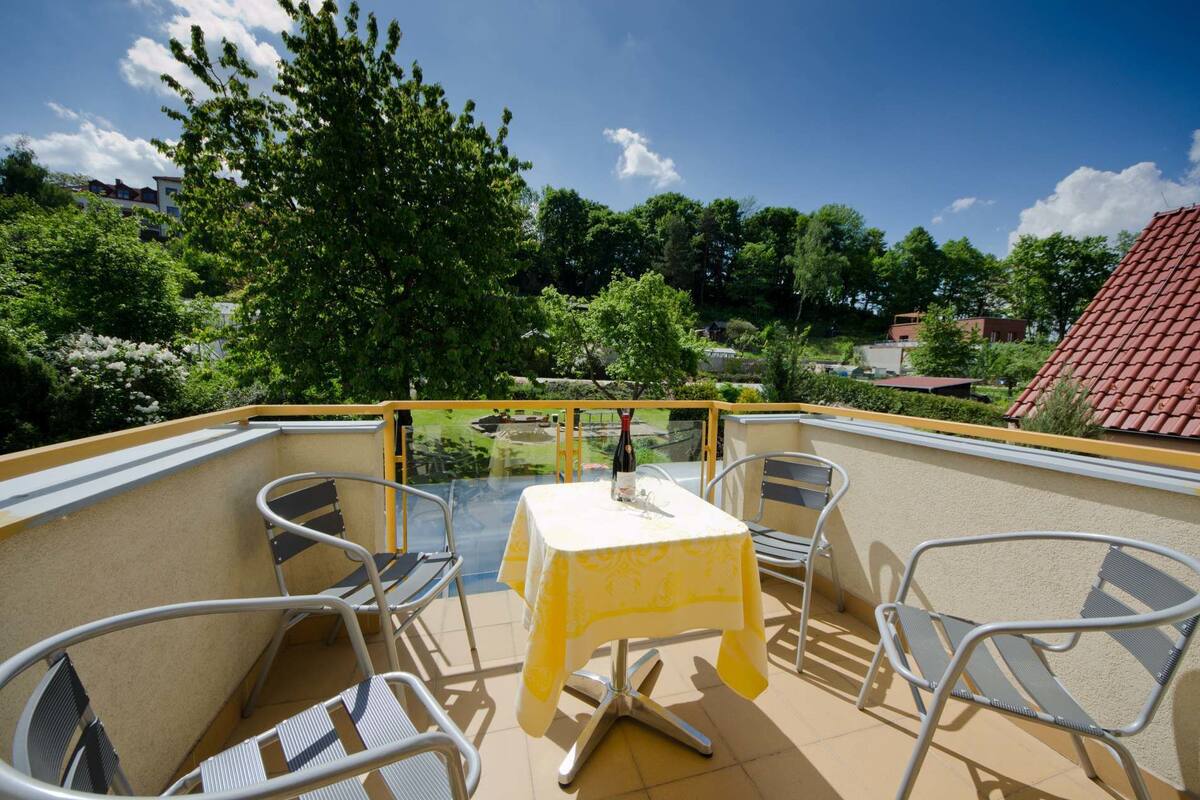 Familienapartment, 1 Schlafzimmer, Balkon, Gartenblick (Kitchen) | Balkon