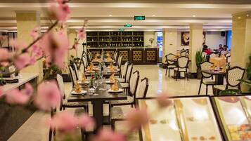 Food court