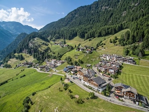 Aerial view - Hotel Alpenland (Moso in Passiria)
