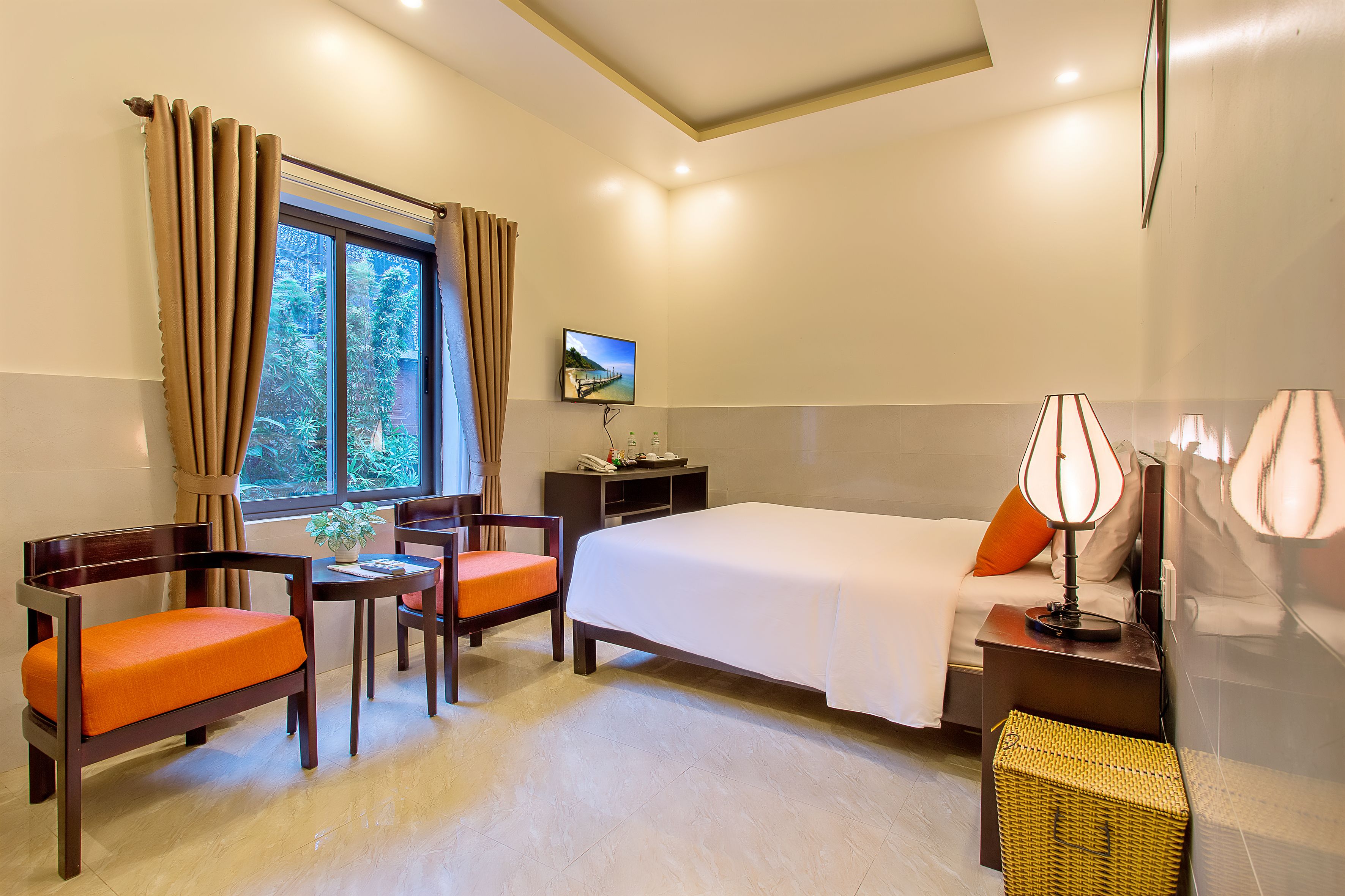 superior double or twin room | minibar, desk, blackout curtains, soundproofing