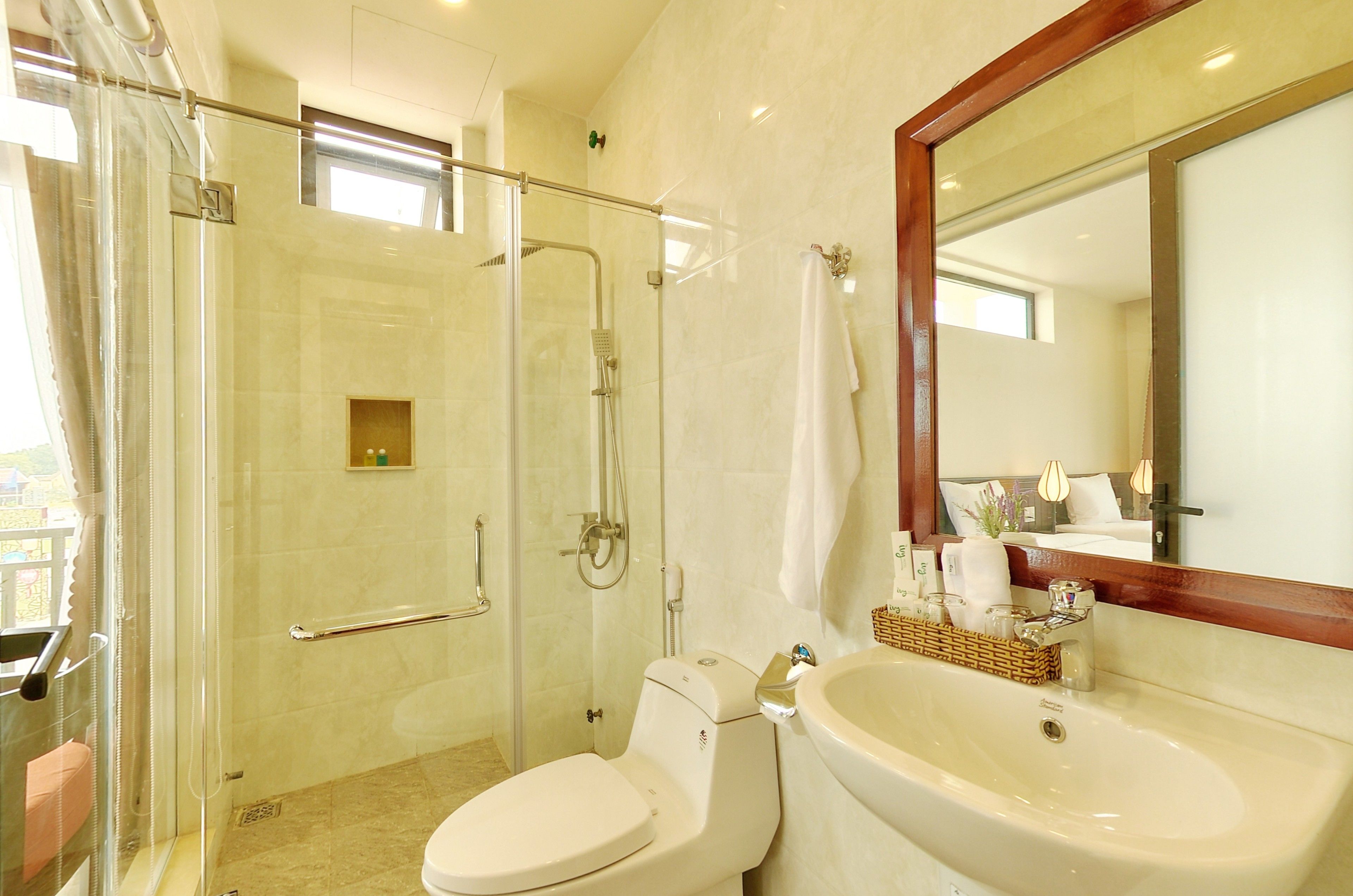 shower, free toiletries, hair dryer, slippers