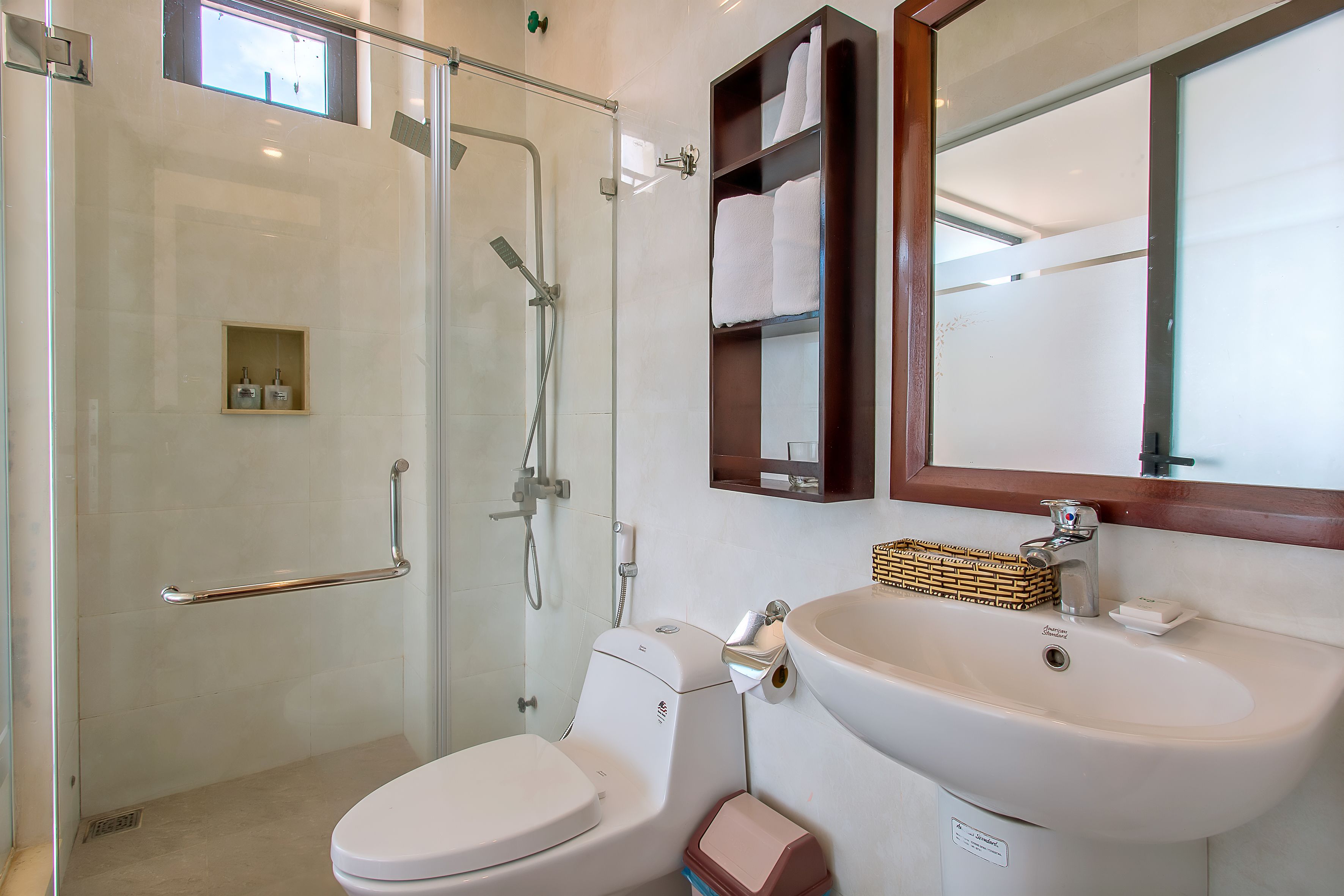 shower, free toiletries, hair dryer, slippers