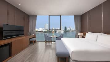 Ropa de cama de alta calidad, colchones con pillow-top y minibar