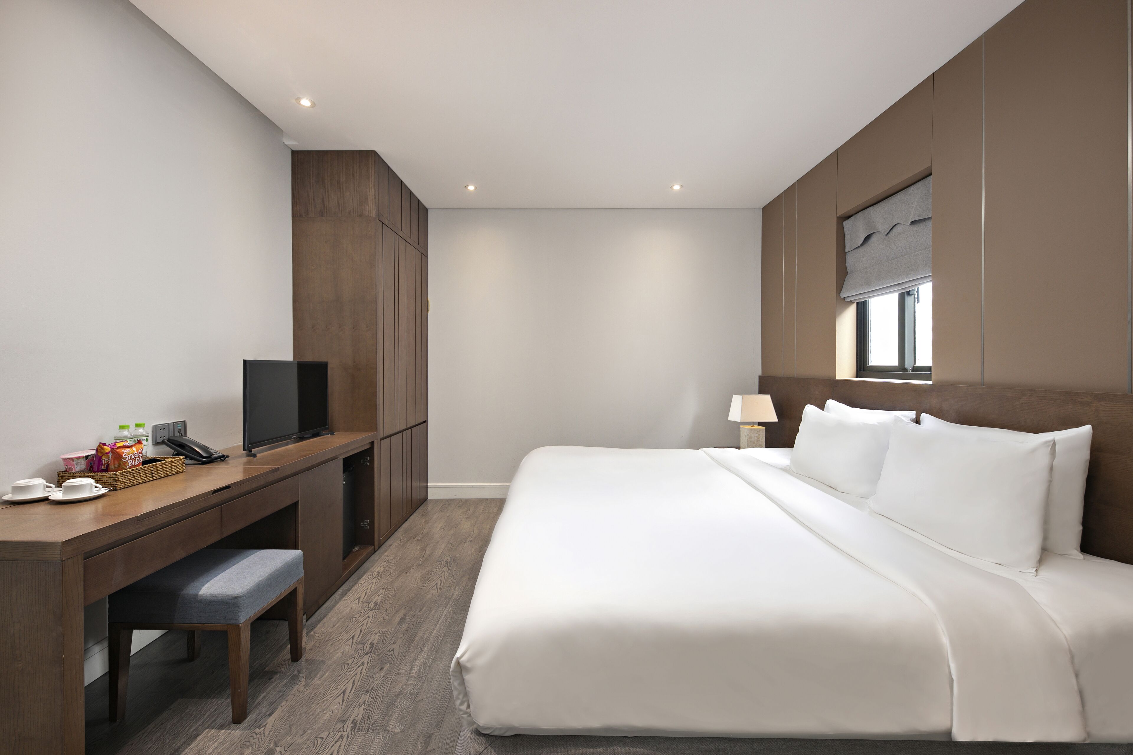 superior double room, non smoking | 1 bedroom, premium bedding, pillow-top beds, minibar