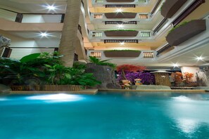 Indoor pool - Sa-Bai-Dee Condo (Chonburi)